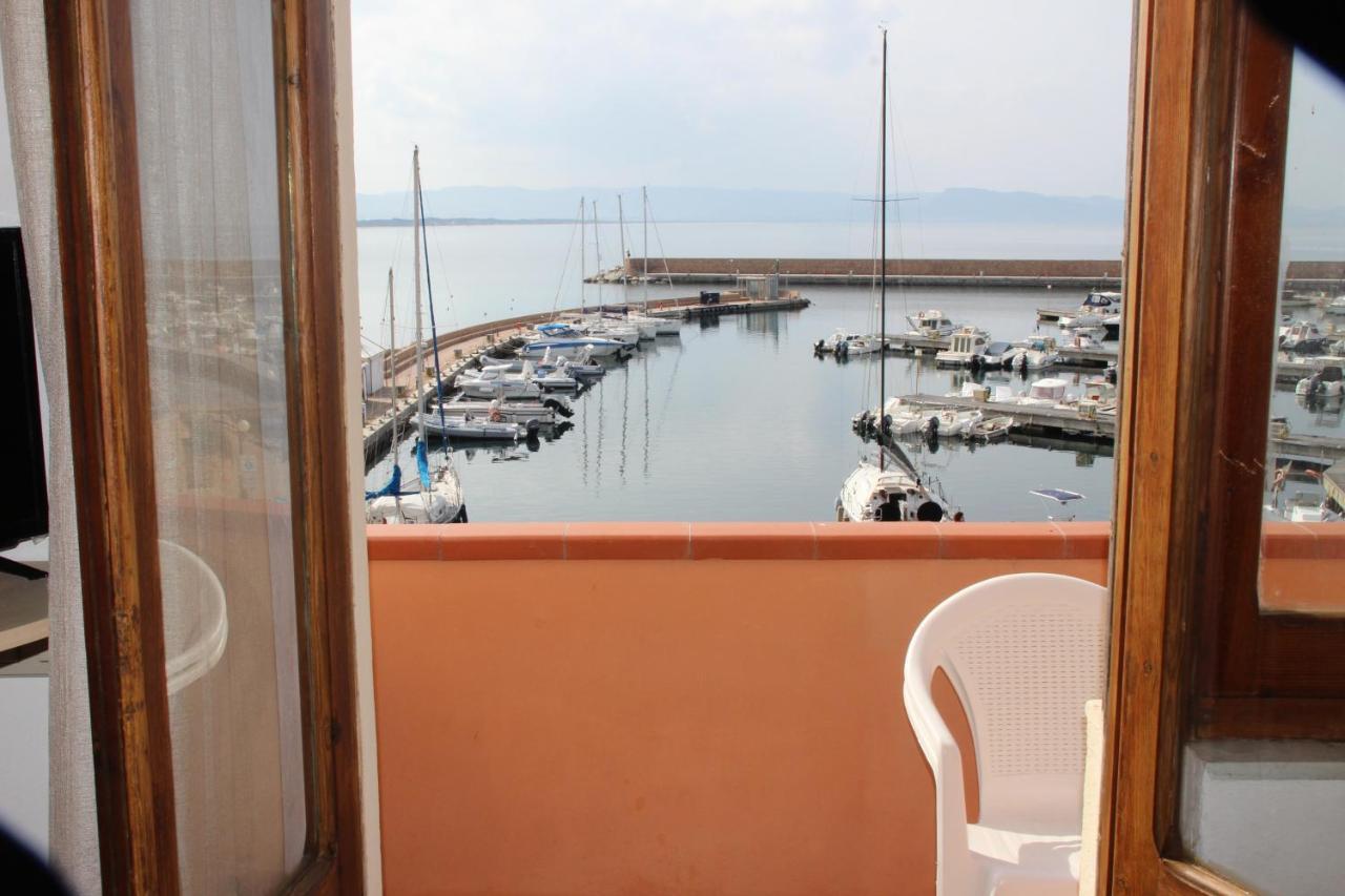 Borgo Spiaggia Vista Mare Isola Rossa Exterior photo