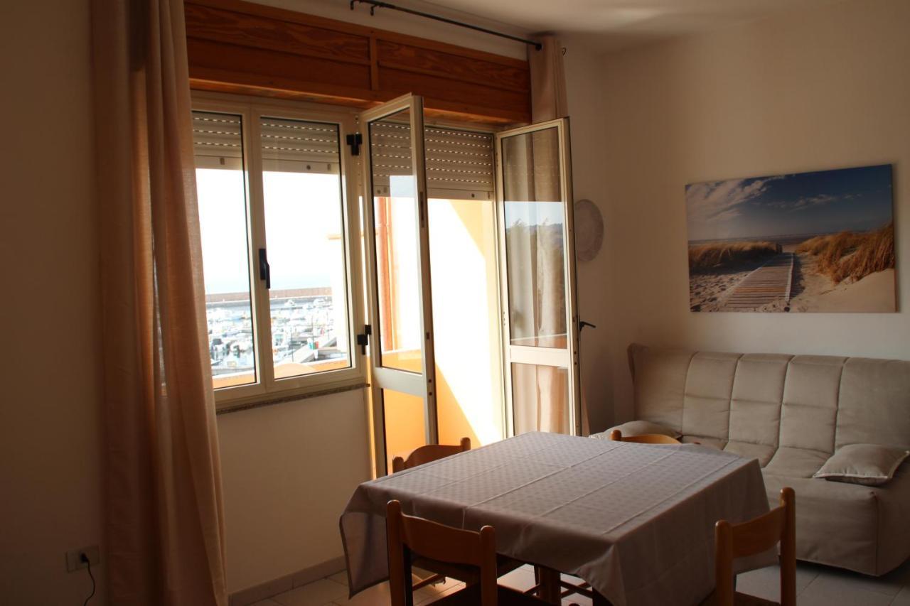 Borgo Spiaggia Vista Mare Isola Rossa Exterior photo