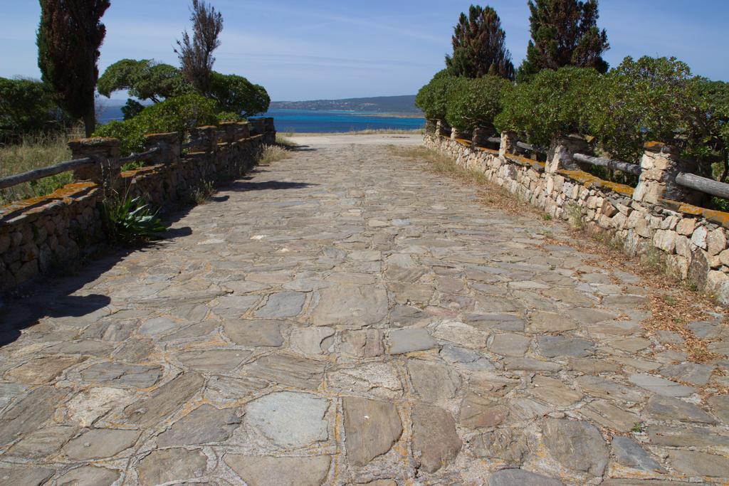 Borgo Spiaggia Vista Mare Isola Rossa Exterior photo