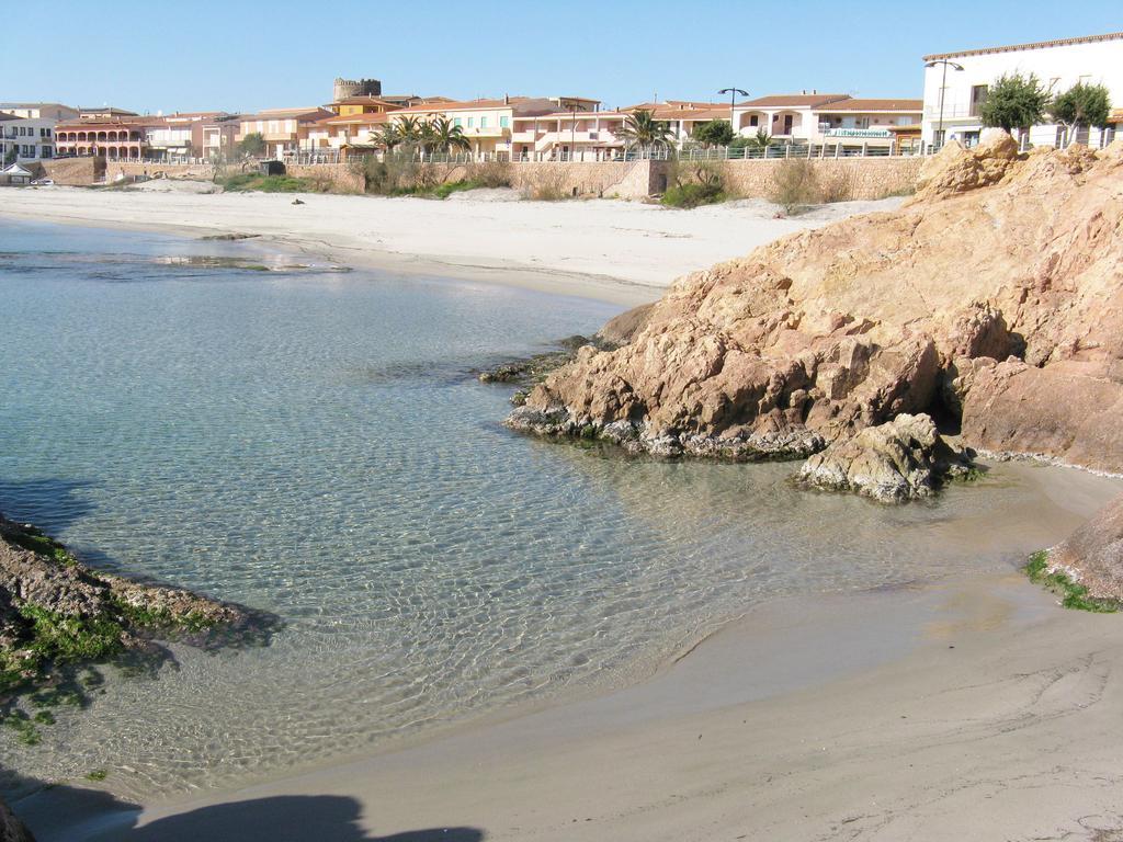 Borgo Spiaggia Vista Mare Isola Rossa Exterior photo