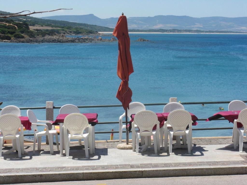 Borgo Spiaggia Vista Mare Isola Rossa Exterior photo