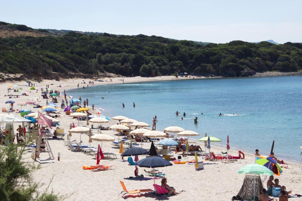 Borgo Spiaggia Vista Mare Isola Rossa Exterior photo